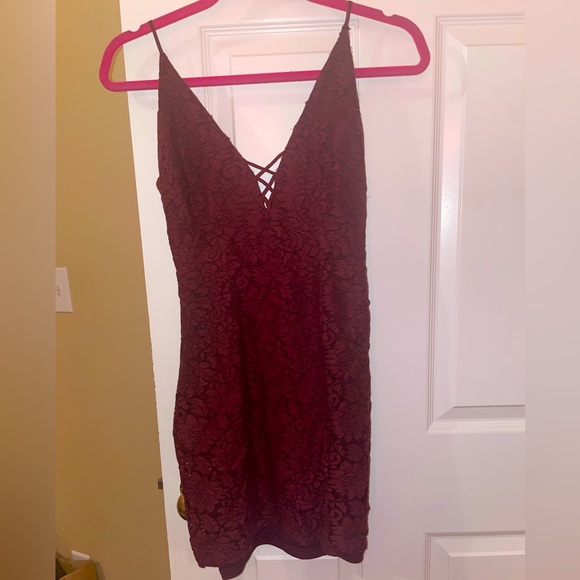 ASTR maroon lace dress - Picture 3 of 6